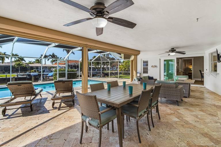 Gulf Access, Kayak, Paddle Board, Heated Saltwater Pool and Dolphins! - Villa Delfin- Roelens — photo 4