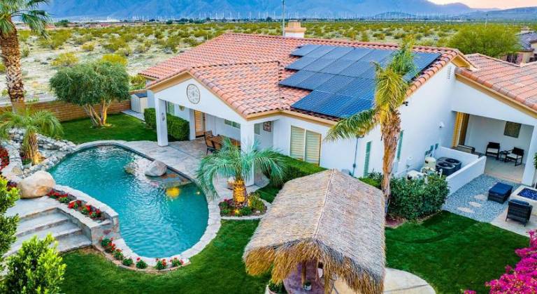 Fully equipped vacation home with hot tub, garden & private pool | Suitable for remote work | Pet-friendly — photo 4