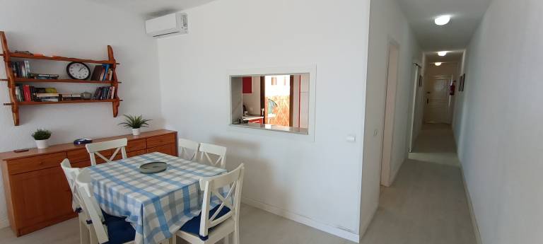 Beachfront flat with spectacular sea views — photo 5