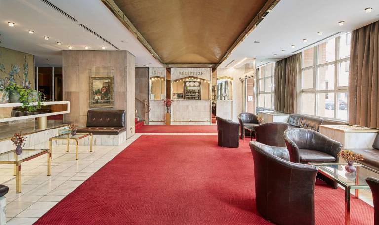 Pleasant serviced apartment with terrace & yard | Close to Ehekarussell | Perfect for remote work | Pets allowed — photo 2