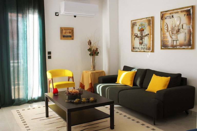 Patras Cozy Nest in the Vibrant City Center