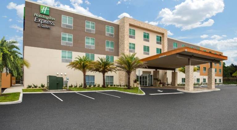 Holiday Inn Express And Suites Deland South