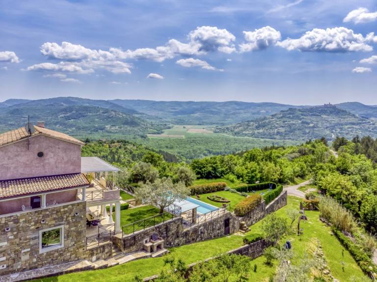 Vila  Bencani