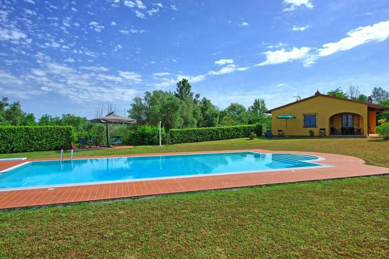 Child-friendly nice villa with barbeque, private pool & terrace | Dogs allowed — photo 3