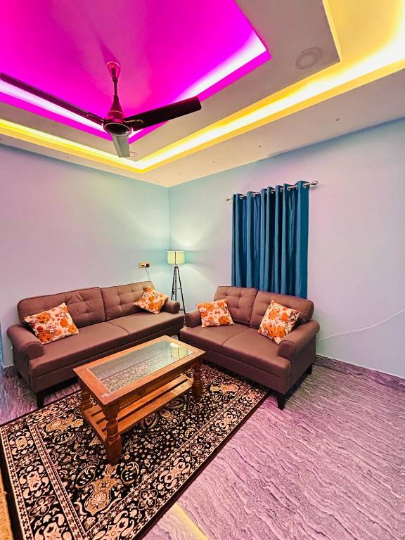 House with yard | Suitable for remote work | Pets are welcome — photo 2