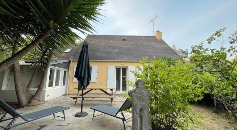 Pleasant house with yard, terrace & barbeque | Pets allowed — photo 4