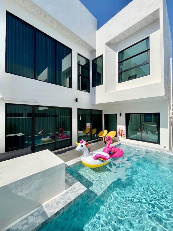 Villa with pool & barbecue — photo 3
