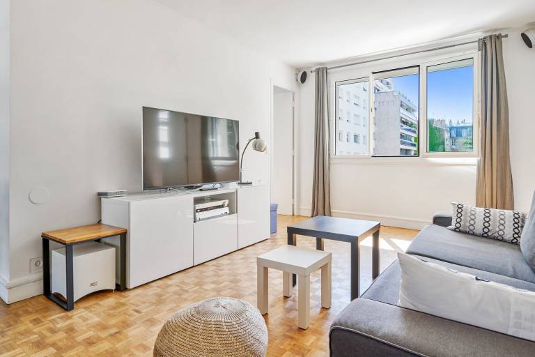 Rental apartment with garden — photo 2