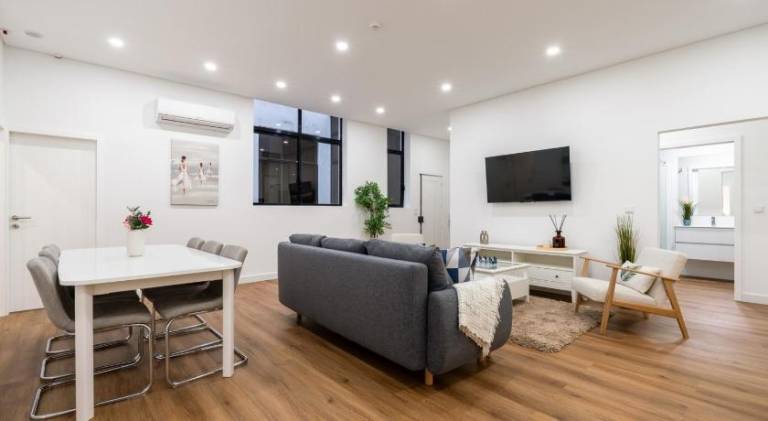 Open-Plan Apartment in Downtown Porto by HostWise — photo 3