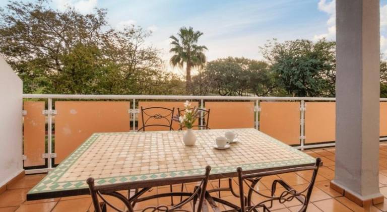 Holiday apartment with patio — photo 5