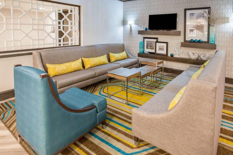 Hampton Inn Monterey — photo 3