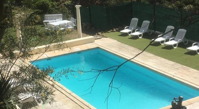Holiday apartment with garden, pool & BBQ — photo 5