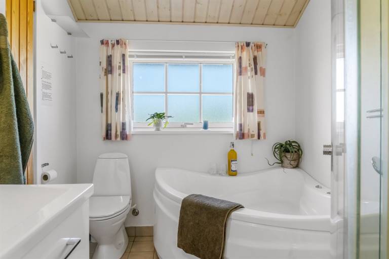 Children-friendly pleasant house with hot tub, terrace & sauna | Pet-friendly — photo 5