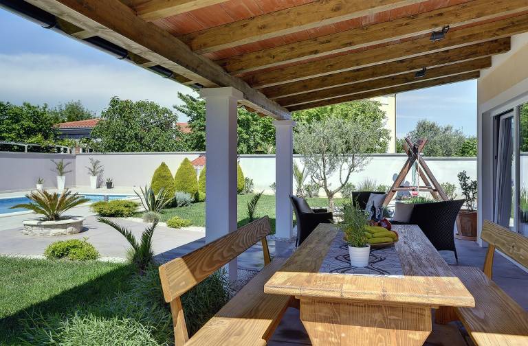 Luxury villa with private pool near sandy beach — photo 5