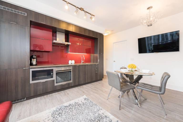 Toronto Rooms and Suites — photo 2