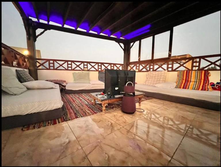 Digital Nomad Hub - Wifi Available in Dahab