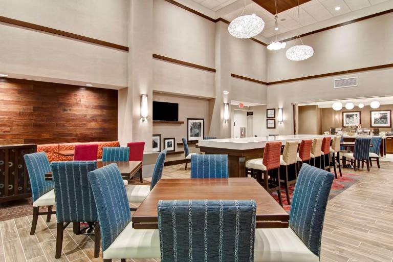 Hampton Inn & Suites Detroit/Troy — photo 4