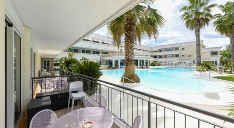 Eric du lac apt near Lake with Pool & ParkingFree — photo 3