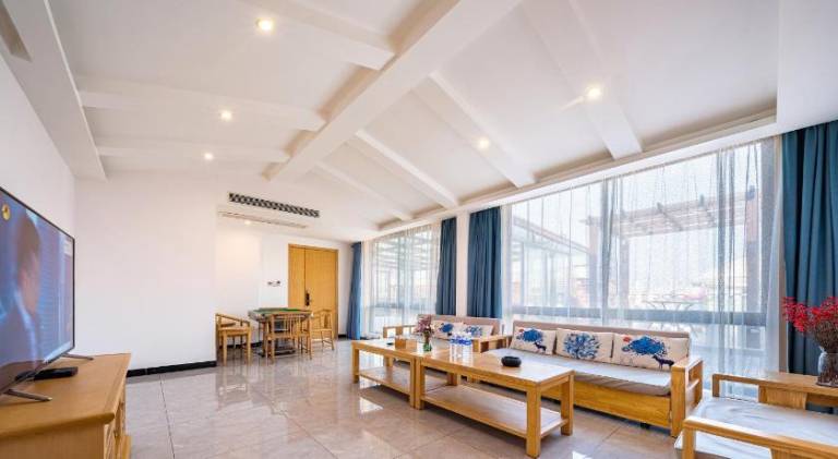 Zhangjiajie DreamWay Hotel - Free pick up service — photo 3