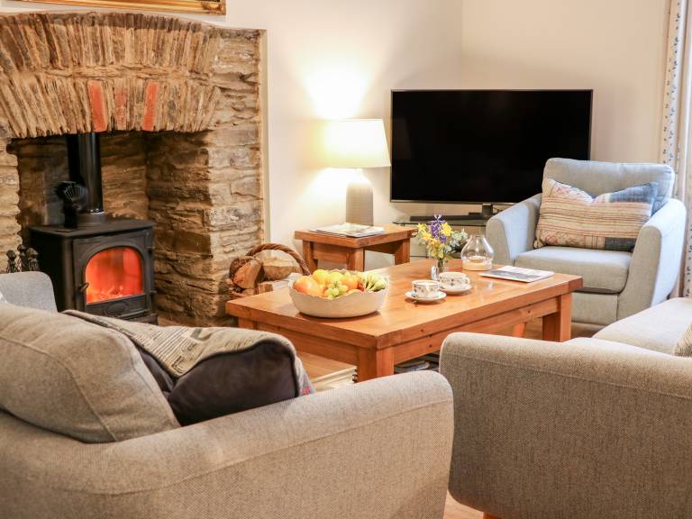 Family-oriented cottage with yard | Pets are welcome — photo 5