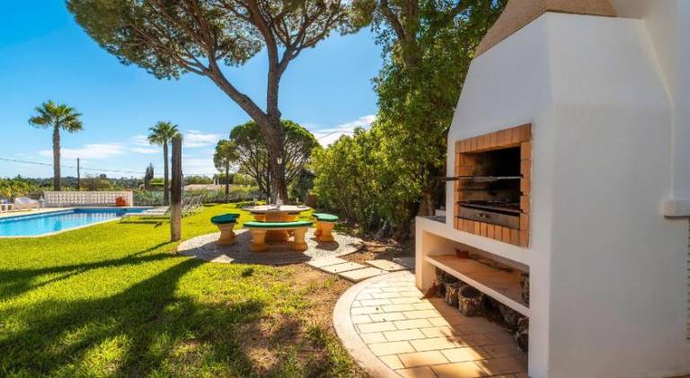 Villa with yard, terrace & BBQ | Pets allowed — photo 3