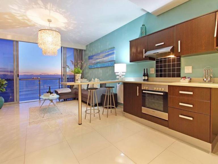 Apartment West Beach
