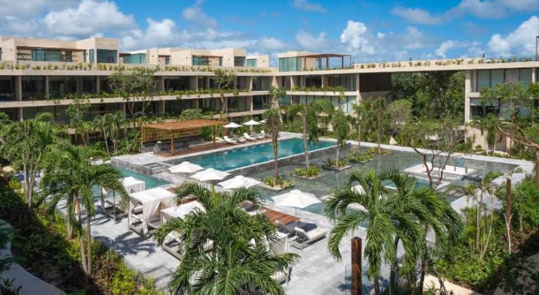 Serviced apartment with yard, patio & pool in Tulum