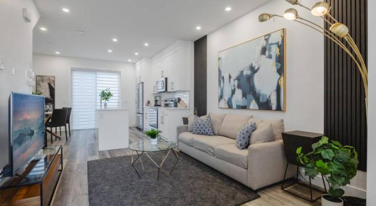 House with 3 rooms for 8 persons in Calgary, AB