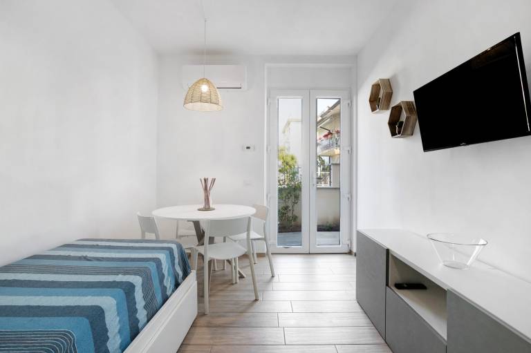 Holiday apartment with garden — photo 4