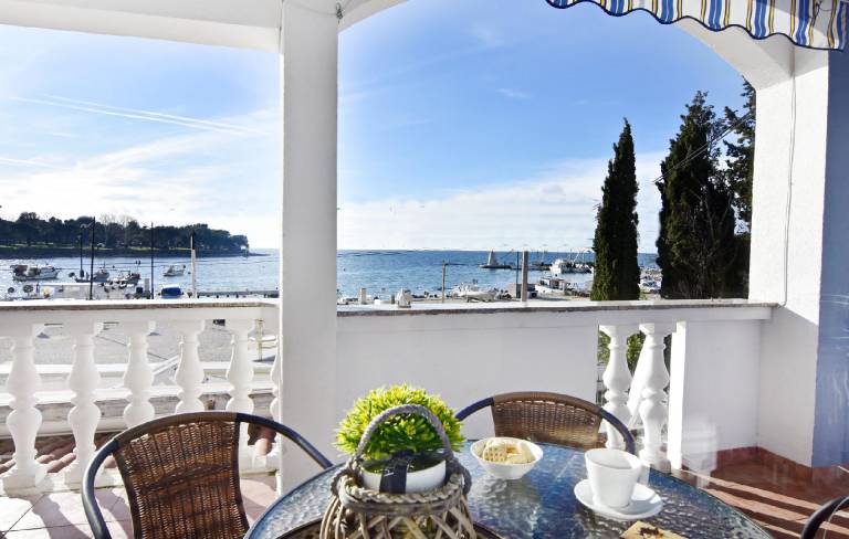 Apartman  Zambratija