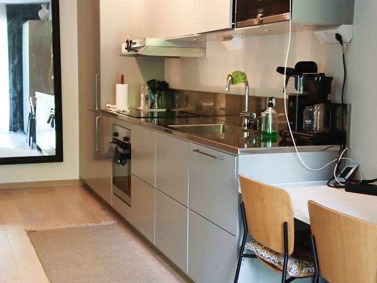 Pleasant apartment with yard & patio | Pets allowed — photo 4