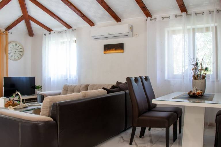 House with terrace, pool & yard | Sea view in Orebic