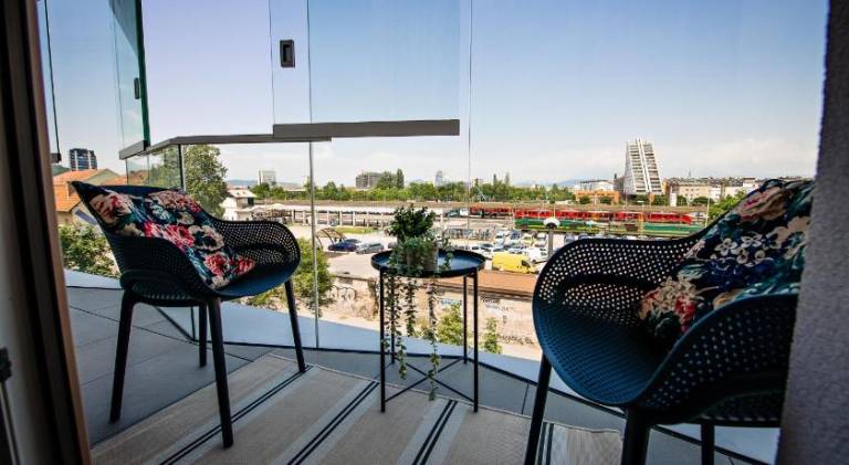 Sodoben apartma v centru Ljubljane — photo 3