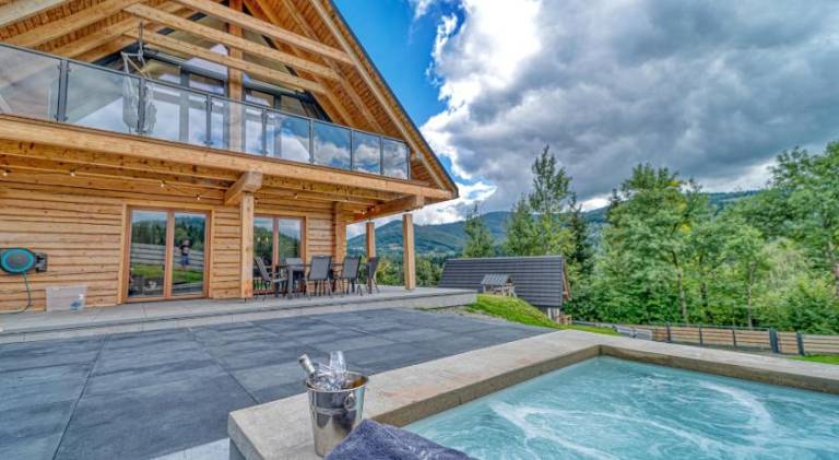 Domek w stylu alpejskim Zubrzyca Górna