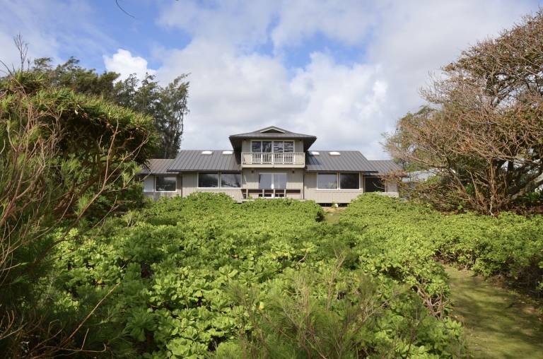 House  Laie