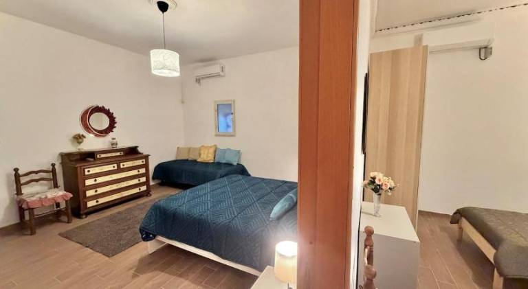 House with barbeque, garden & terrace | Close to Piazza Dante — photo 2