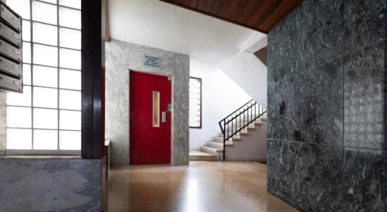Apartment with terrace — photo 4