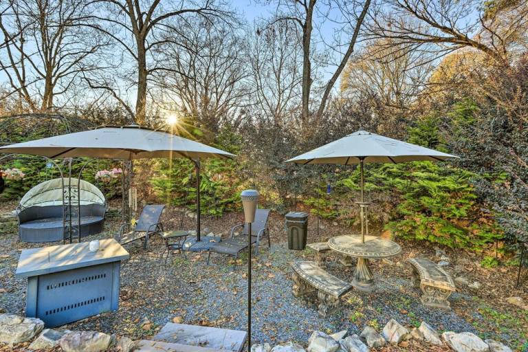 Cottage Peachtree City