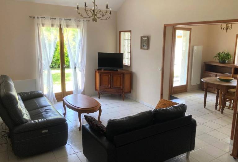 Charming gite with yard & patio | Pets are welcome — photo 3