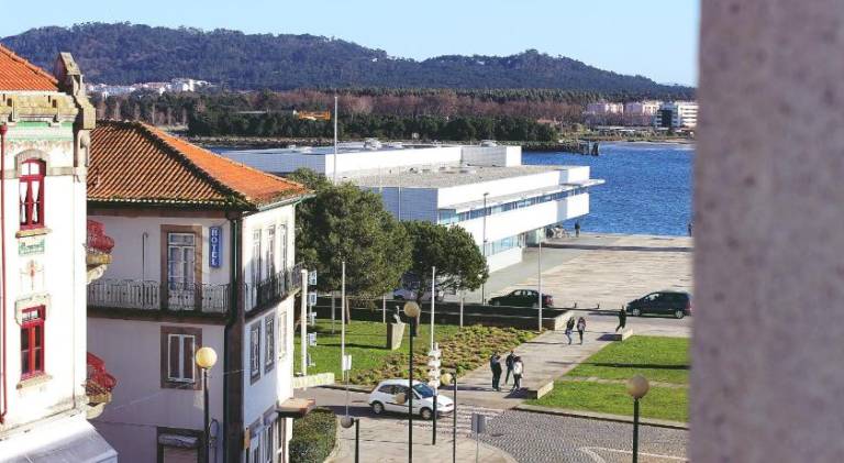 Holiday apartment with 4 rooms for 9 persons in Viana do Castelo