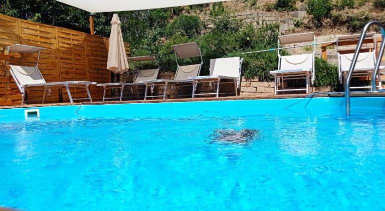 Vacation home with pool — photo 5