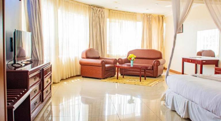 BOMAH HOTEL LIMITED — photo 2