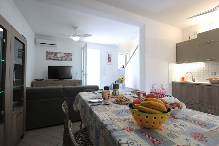 Rental with patio & garden — photo 2