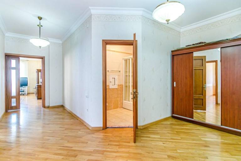 Big rental apartment | Next to Nizami Street | Pets are welcome — photo 4
