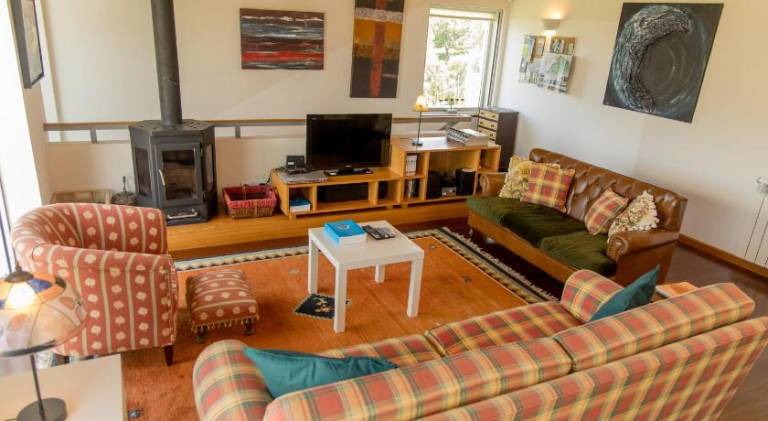 Fully equipped vacation home with barbeque, garden & private pool | Perfect for remote work | Pets are welcome — photo 5