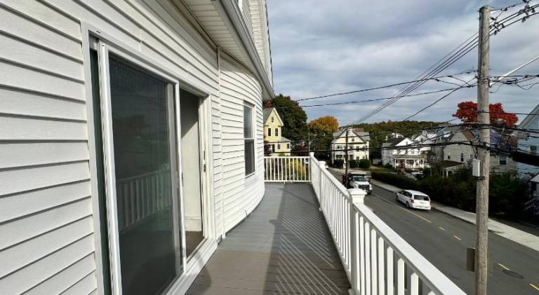 Pleasant rental apartment with jacuzzi | Dogs allowed — photo 3