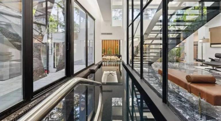Villa with patio, private pool & grill — photo 3