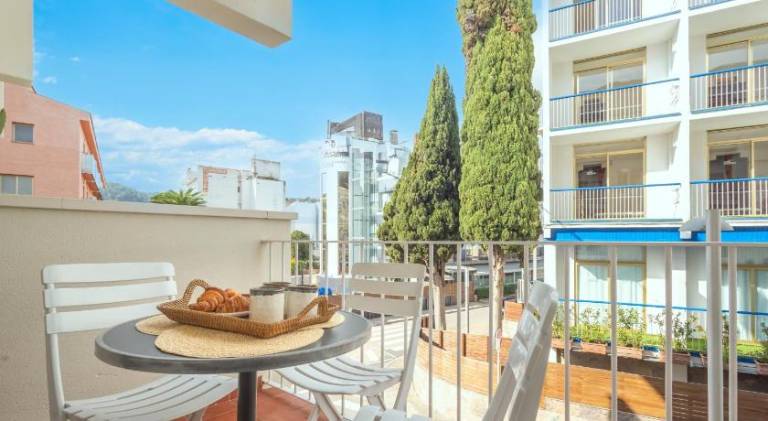 Holiday apartment with patio | Close to the beach | Pets are welcome in Tossa de Mar