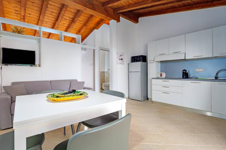 Apartment 'Appartamento Lato Olbia' with Sea View, Shared Garden and Air Conditioning — photo 5