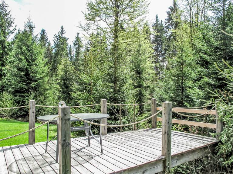 Vacation home with patio & garden | Mountain view — photo 5